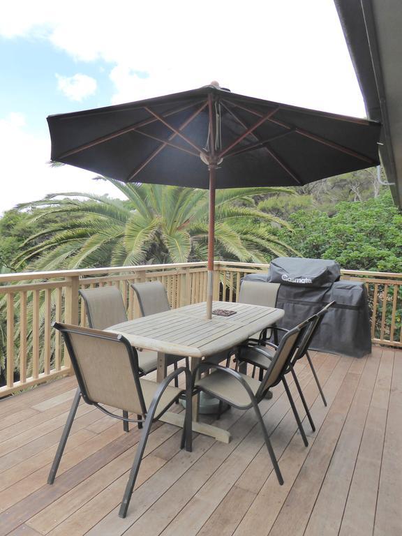 17 On Tiri View Villa Palm Beach Exterior photo